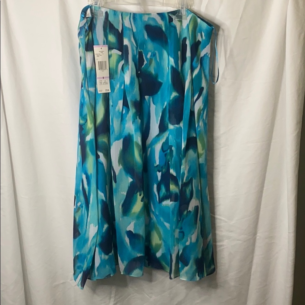 Women’s watercolor skirt Jones New York collection